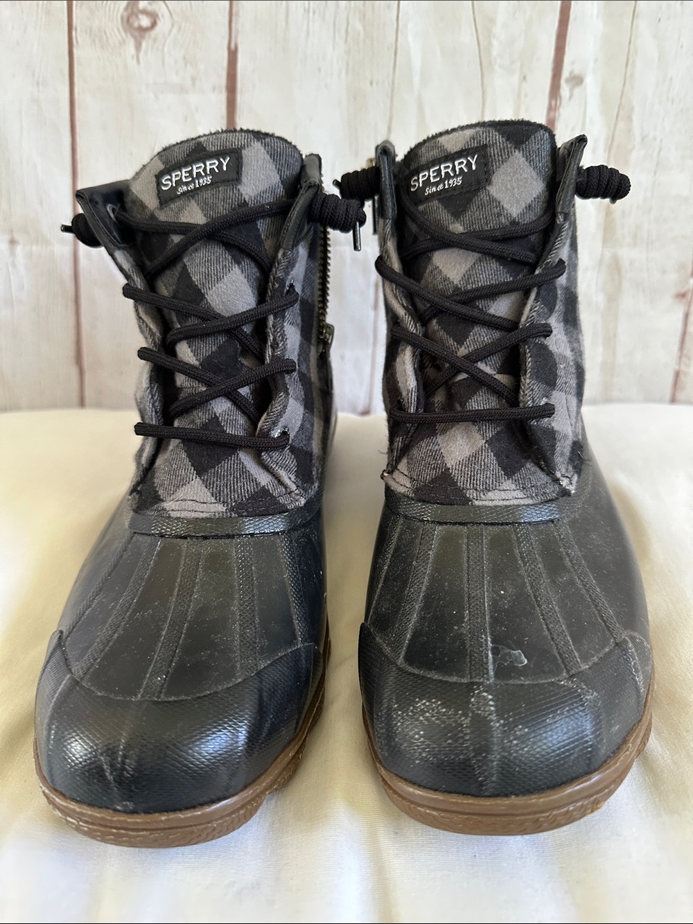 Sperry Syren Gulf Black Rubber & Gray Buffalo Plaid Duck Boots size 7.5